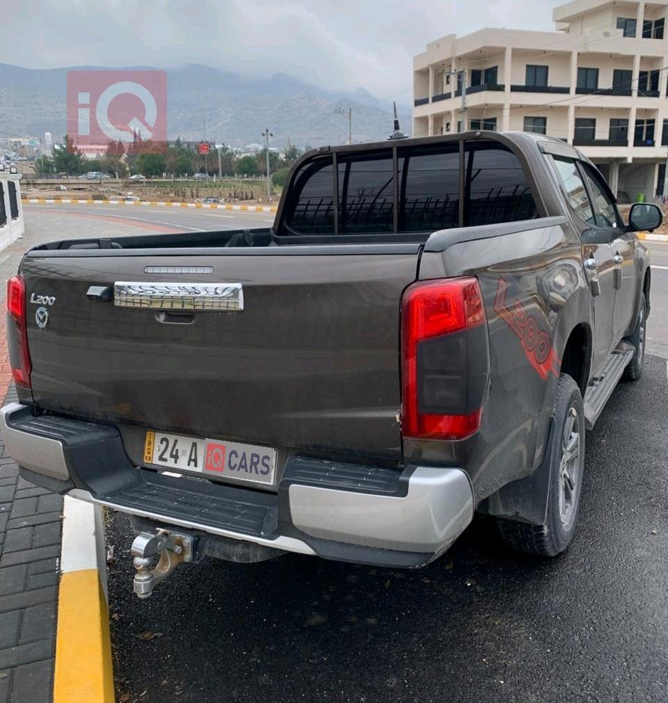 ميتسوبيشي L200